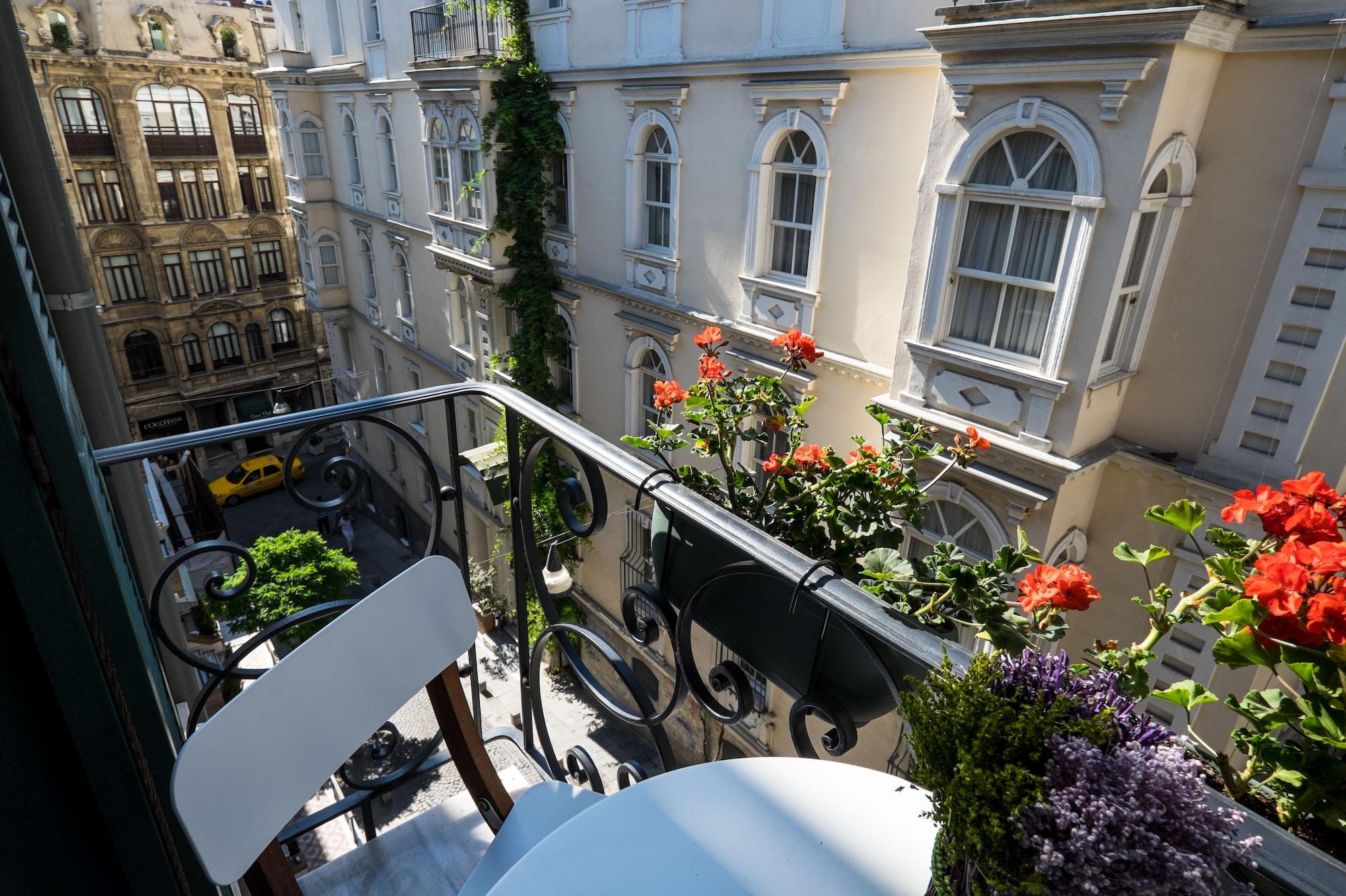 Pera Neuf Hotel Istanbul Bagian luar foto